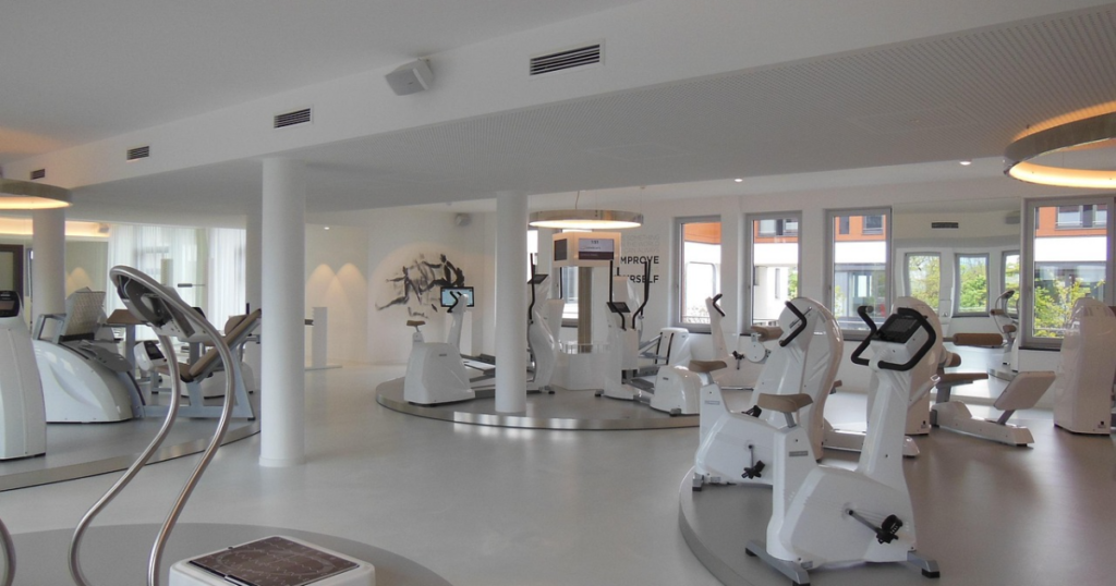 fitness club amenities including gym equipment